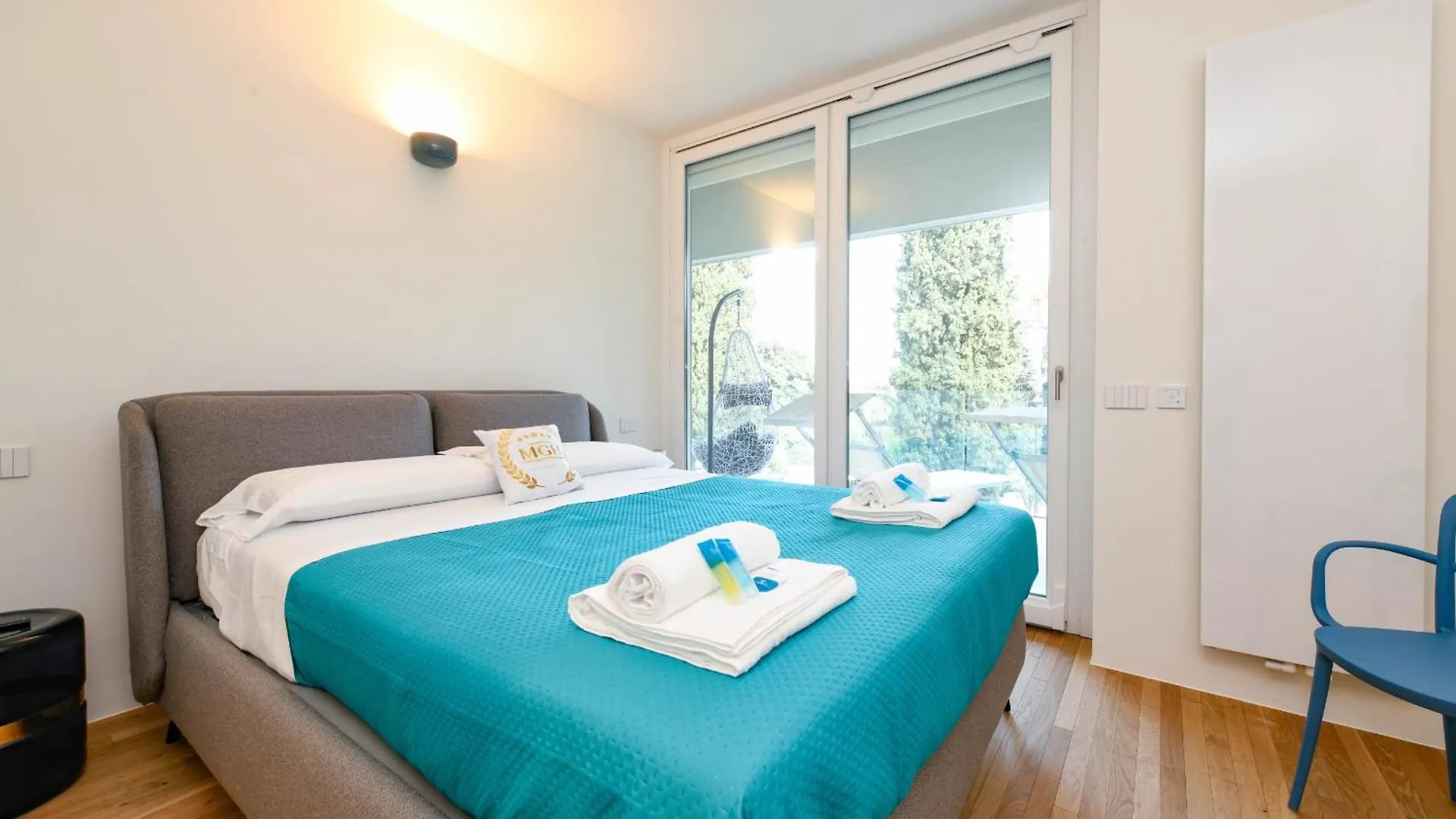 Mgh - Lake & Love Apartment Gardone Riviera 0*,  Ιταλία